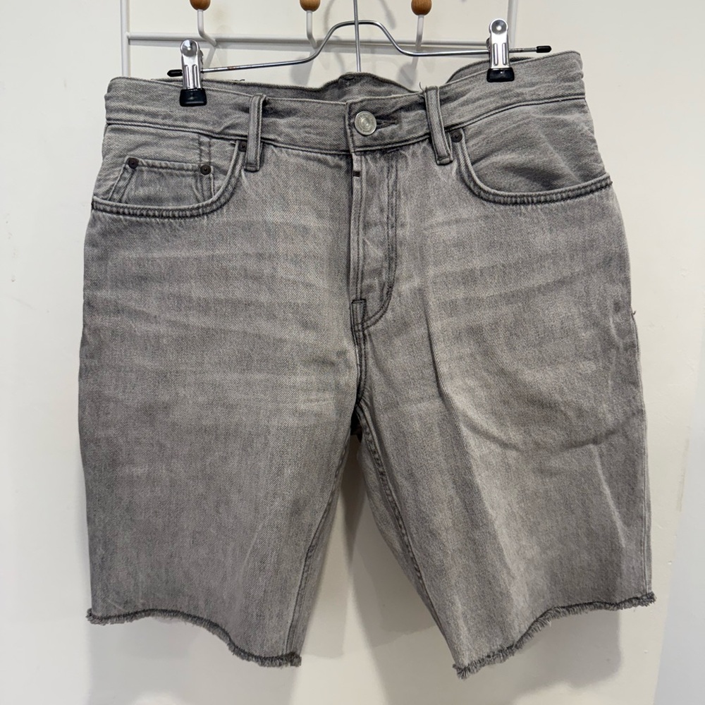 All Saints Men’s Light Gray Jean Shorts